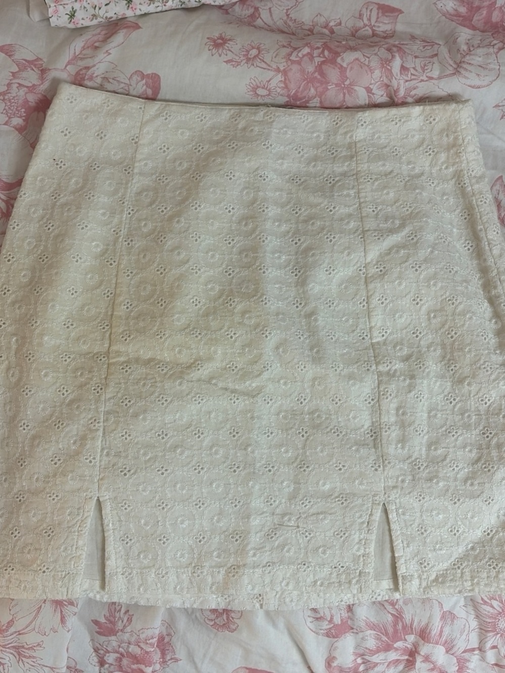 Aeropostale Cream Eyelet Mini Skirt